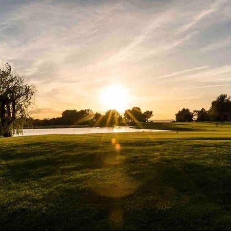 Moment De Detente Sur Le Golf De Pont-Royal Mallemort Exteriér fotografie