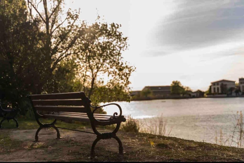 Moment De Detente Sur Le Golf De Pont-Royal Mallemort Exteriér fotografie